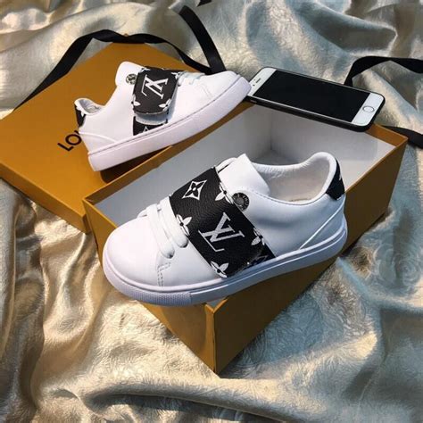 louis vuitton chaussure enfant